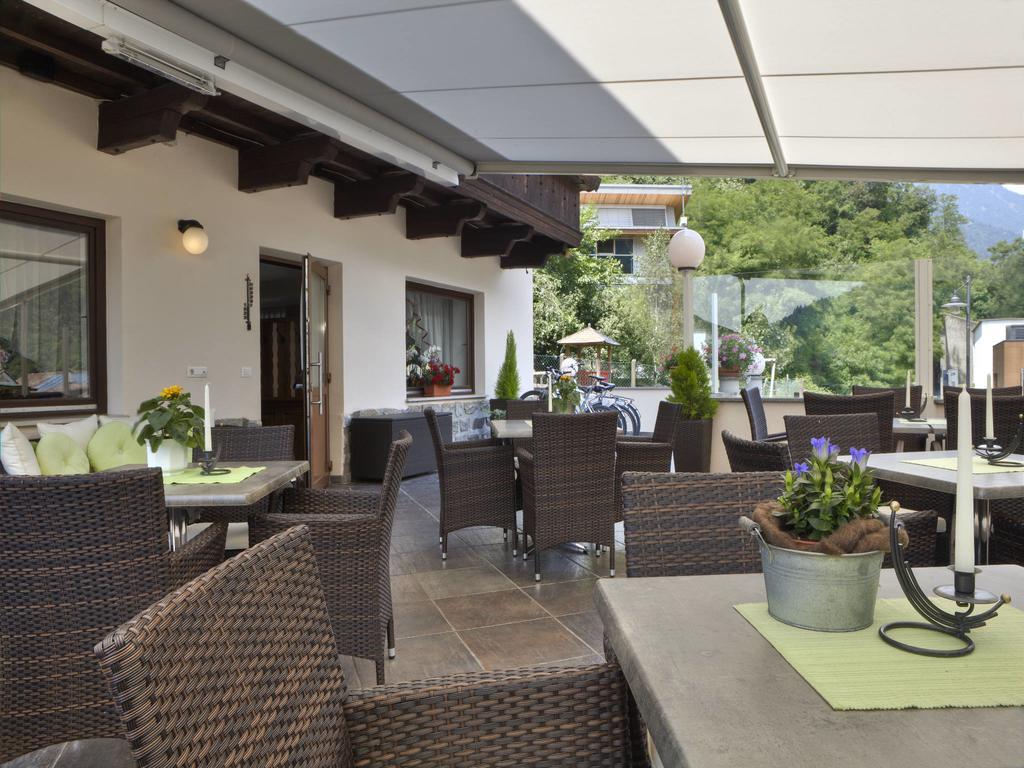 Hotel Pension Sonnegg Saltusio Exterior photo
